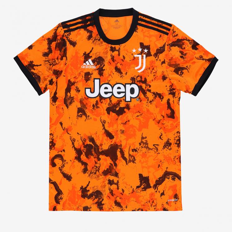 La Juventus rompió esquemas con su colorido tercer jersey - Futbol Sapiens