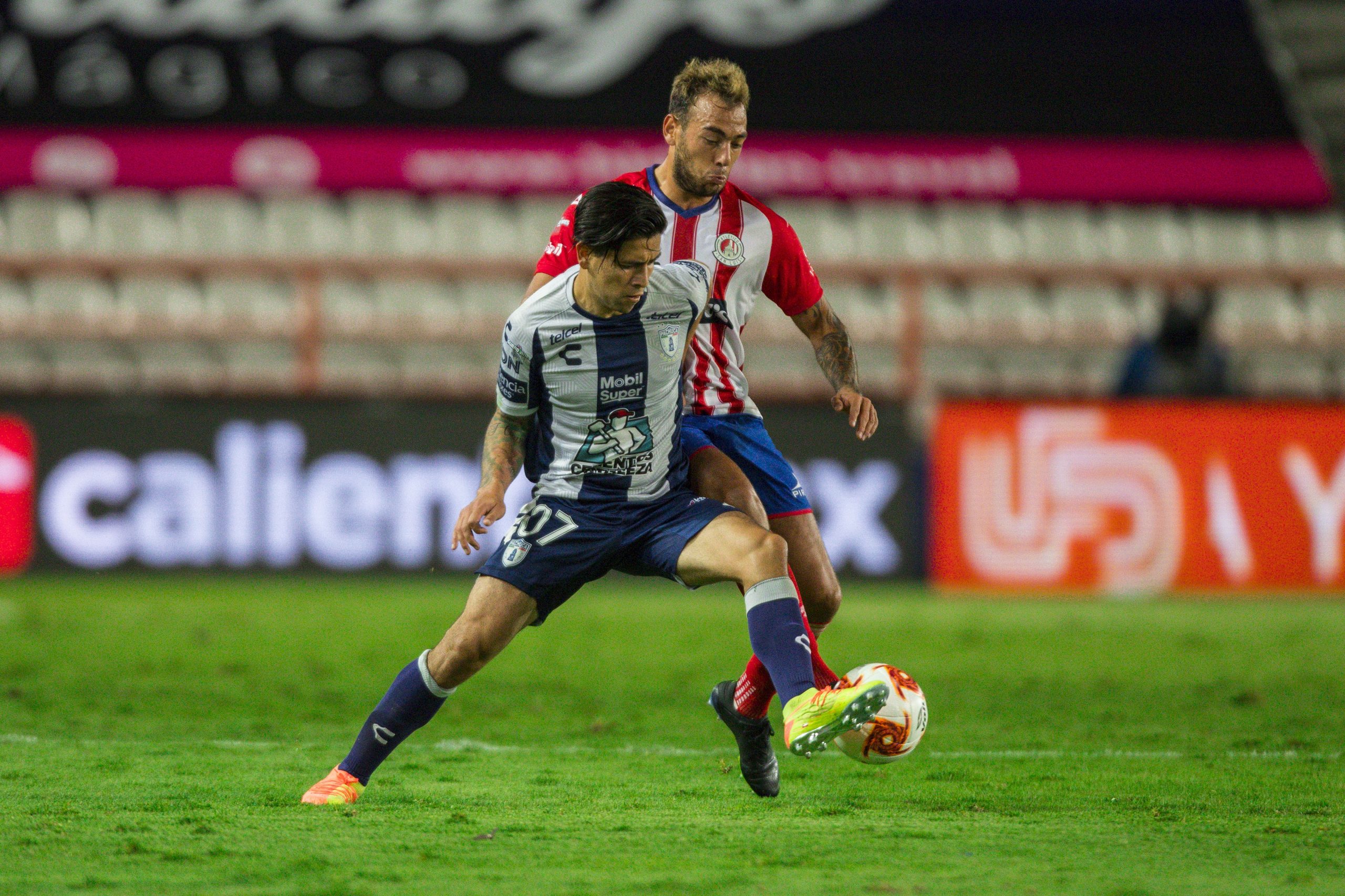 Alineaciones De Chivas Contra Club De Fútbol Pachuca