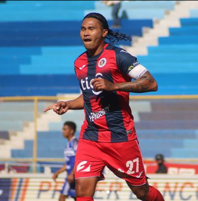 El `Gullit´ Peña anotó su segundo gol con el FAS en el Salvador. El `Gullit´ Peña anotó su segundo gol con el FAS en el Salvador.