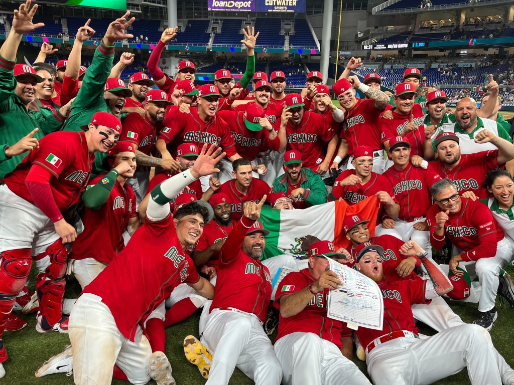 México es semifinalista del Clásico Mundial de Béisbol Futbol Sapiens