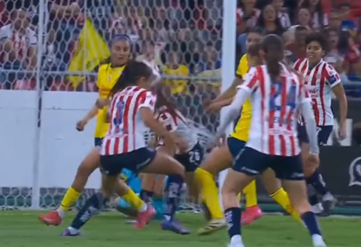América se hace respetar sobre el final ante Chivas en el Clausura ...