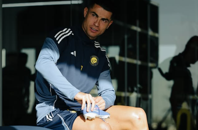 Cristiano Ronaldo pone fin a su huelga en Arabia - Futbol Sapiens