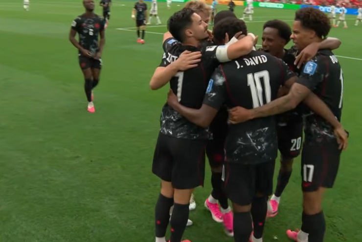 ¡Canadá logra su primera victoria en la historia de los Mundiales ...