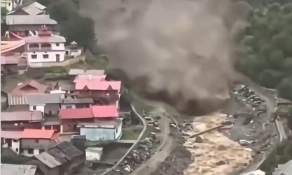 Impactante aluvión deja cientos de muertos y desaparecidos en Nepal